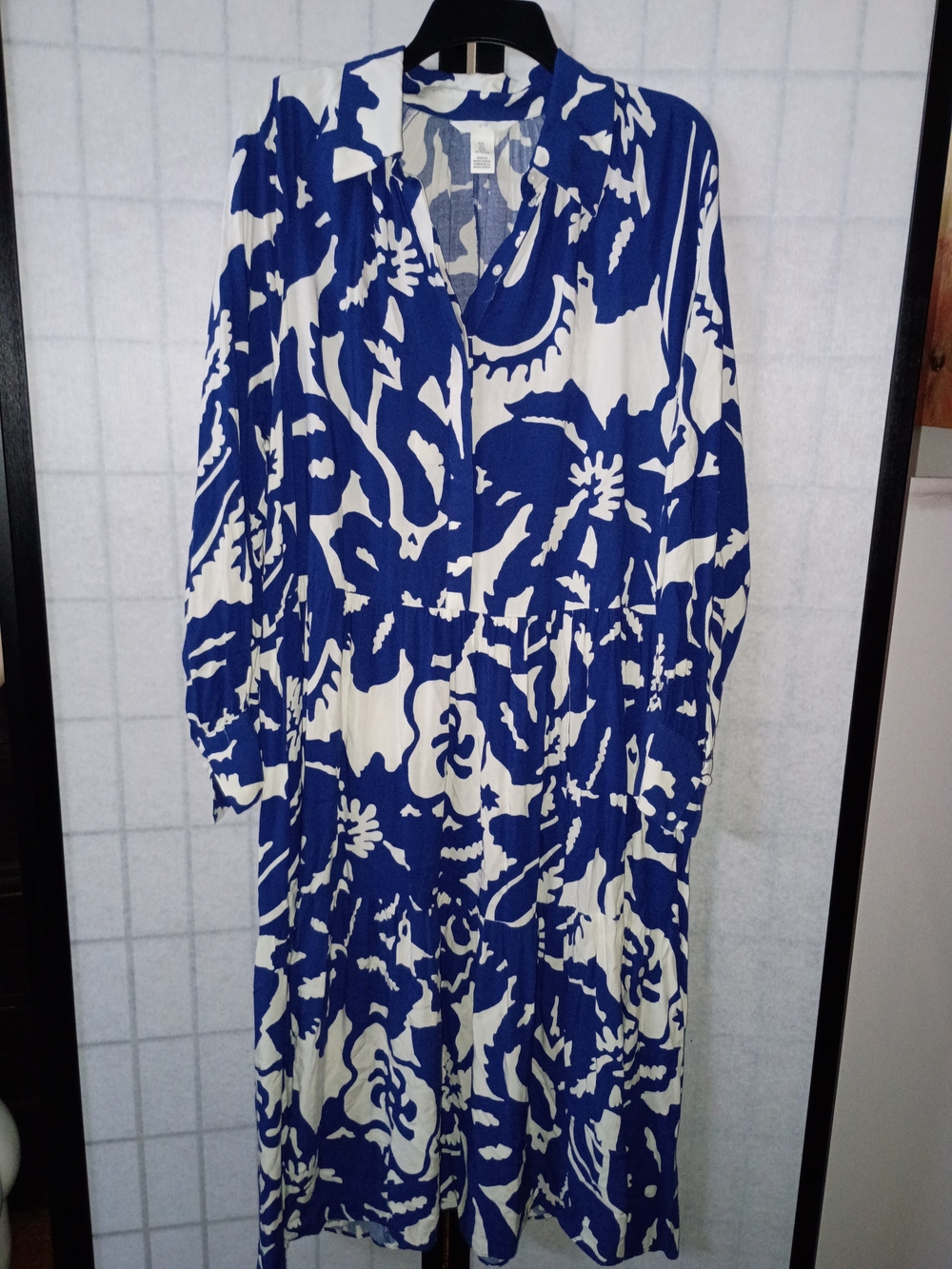 H&M Blue and White Floral Midi Dress